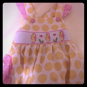 Stellybelly yellow and pink Seahorses Bubble