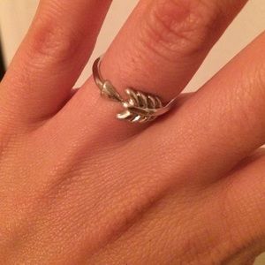 Stella&Dot Gilded Arrow Ring - Silver