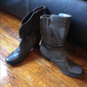 BARE TRAPS Women's Size 8 1/2 Dark Brown