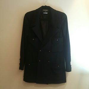 CHANEL BOUTIQUE BLAZER