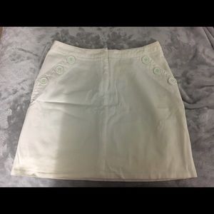 WHITE HOUSE BLACK MARKET WHITE SKIRT