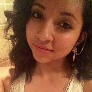 Meet your Posher, Angelica