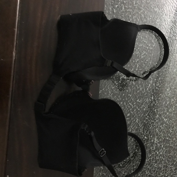 Victoria Secret Bra - Picture 2 of 3