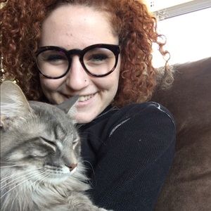 Meet your Posher, Hannah