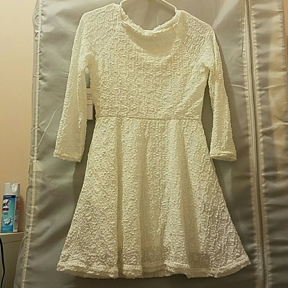 Dress - Picture 2 of 4