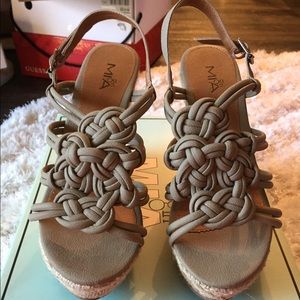 MIA Loveknot Wedges
