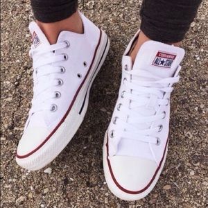 Chuck taylor low top converse sz8