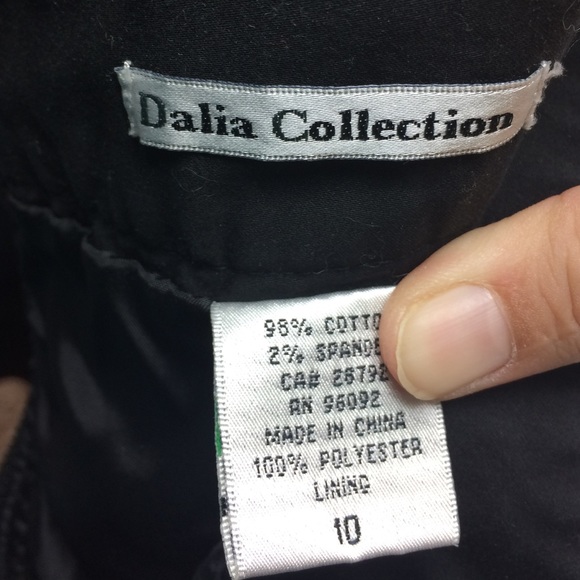 Unique front pleat pencil skirt - Picture 2 of 2