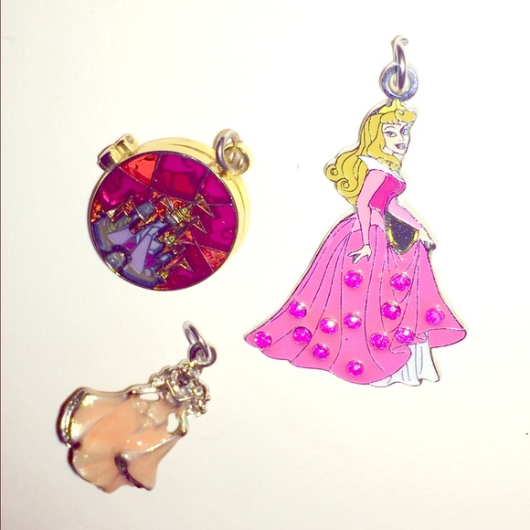 💕Sleeping Beauty Aurora Pendants💕