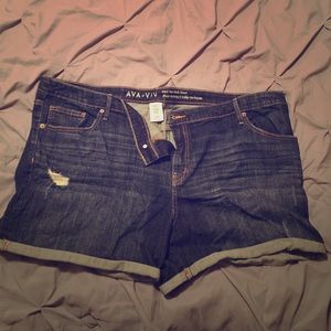 Ava Viv jean shorts