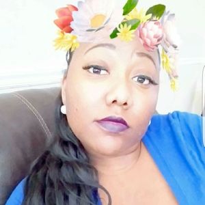 Meet your Posher, Neeka