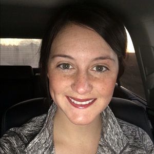 Meet your Posher, Amelia