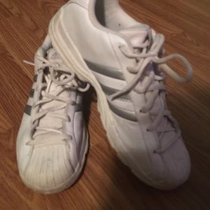 VINTAGE White Adidas Superstars