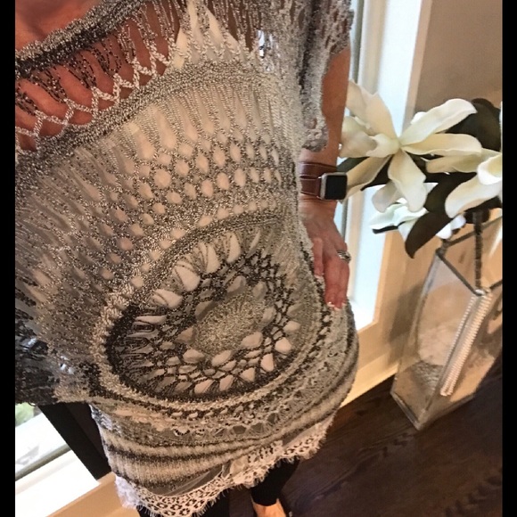 Stunning Open Knit Sweater, Grey / White / Silver