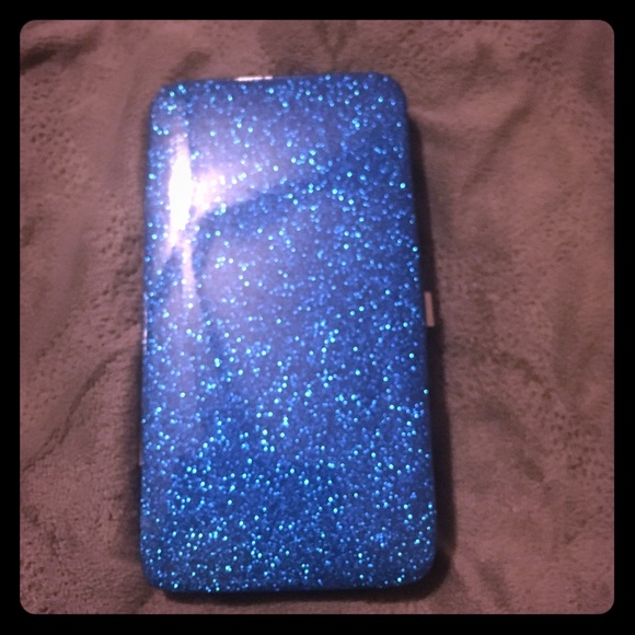 ***given as a Free gift with purchase***