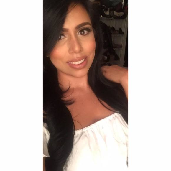 Meet your Posher, Zahra