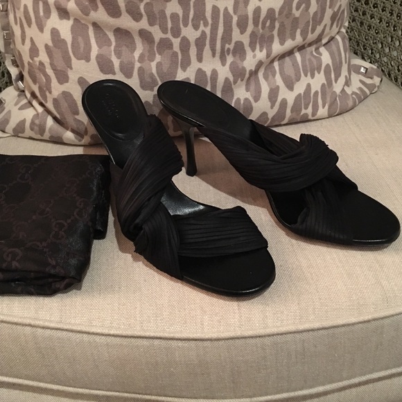 Gucci Heels 100% authentic - Picture 1 of 4