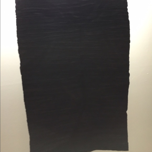 BLACK PENCIL SKIRT