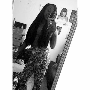 Meet your Posher, Alexis