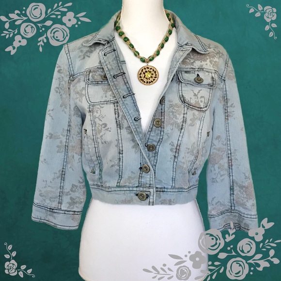 ⬇️ PRICE DROP⬇️ Beautiful 🌺 Cropped Jean Jacket - Picture 1 of 8