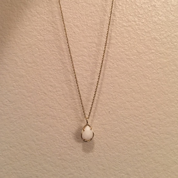 Kendra Scott pearl tear drop necklace