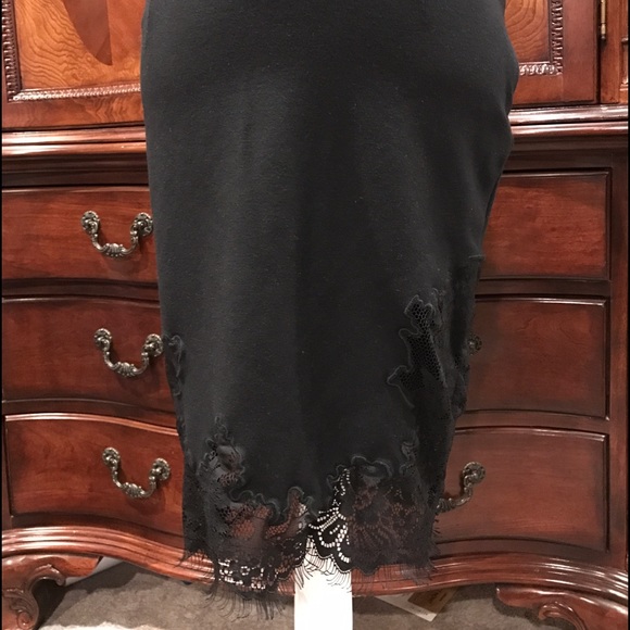 Pencil Skirt - Body by Victoria Secret - Picture 3 of 3