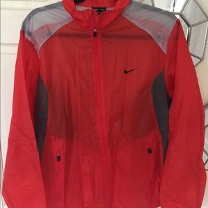 🎊 SALE 🎊 NIKE RAIN JACKET