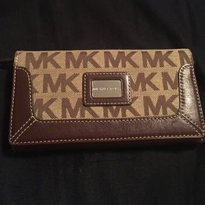 Michael Kors Monogram Wallet