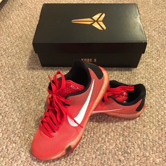 💜SOLD💜Kobe X Nike Shoes - Picture 2 of 4
