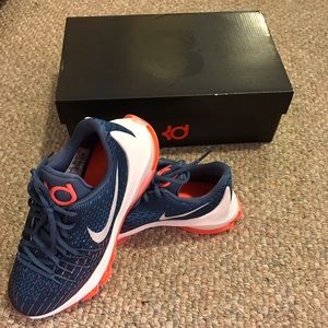 ❤️SOLD❤️Nike KD Shoes