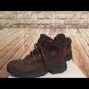 WOMEN'S TIMBERLAND HIKING BOOTS SIZE 6.5M