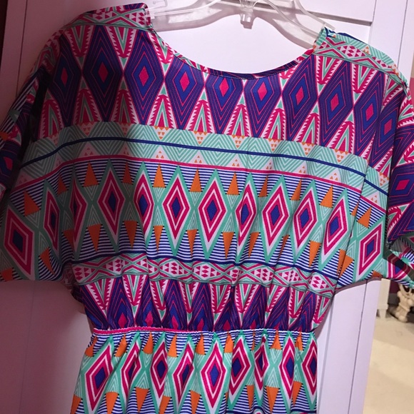 ⭐️MULTICOLORED PATTERNED DRESS - Picture 3 of 4