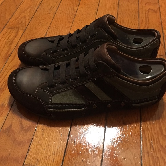 Shoes - Picture 2 of 4