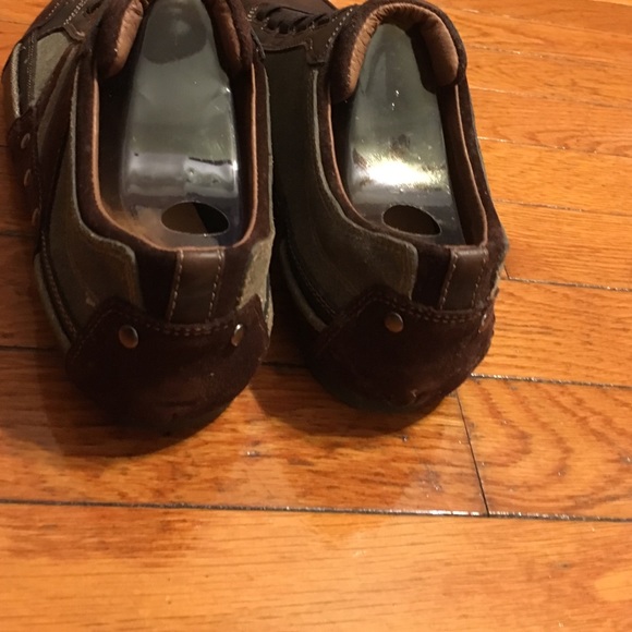 Shoes - Picture 3 of 4