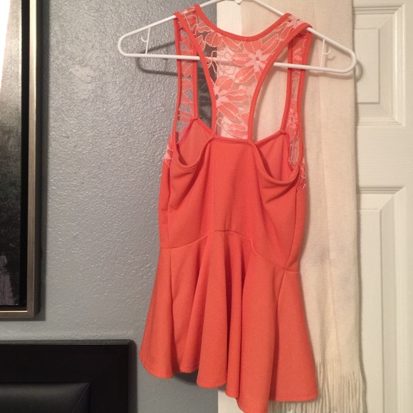 Pink flow top! - Picture 2 of 2