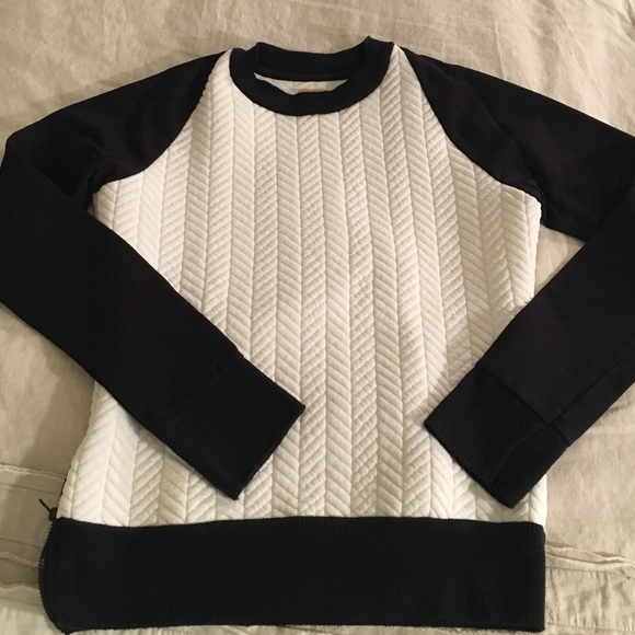 Zara sweatshirt with side zip