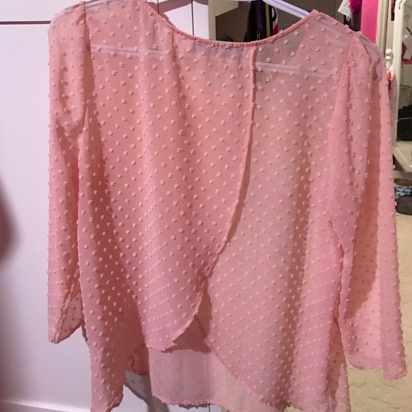 ⭐️LIGHT PINK TOP - Picture 2 of 5