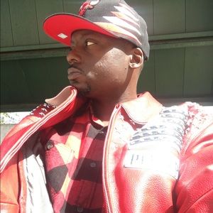 Meet your Posher, Levon