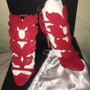 Red Giuseppe Zanotti