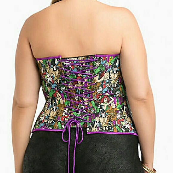 DC Multi Villain Cosplay Bustier
1x joker batman - Picture 3 of 4