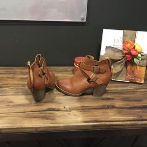 Brand new cognac booties!