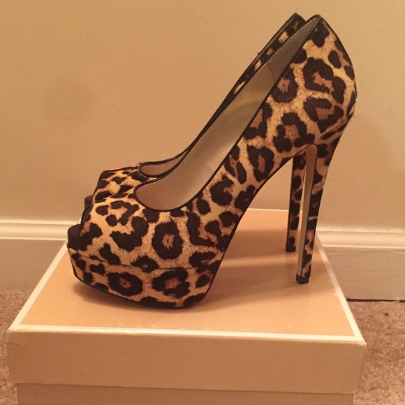 Michael Kors - Milan Platform - Leopard size 8