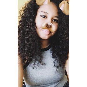 Meet your Posher, Adeana