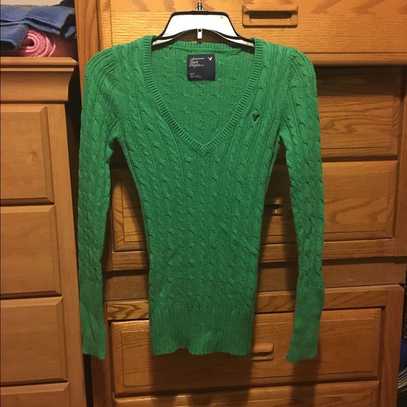 American Eagle Sweater