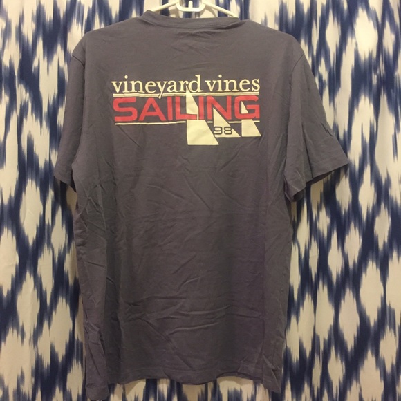 Vineyard Vines Pocket T Small