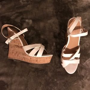 White and brown wedges