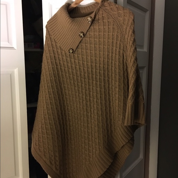 Knit cape pullover