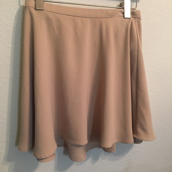Beige skater skirt