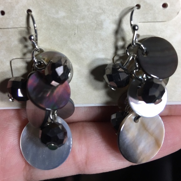 NEW earrings - Picture 2 of 2