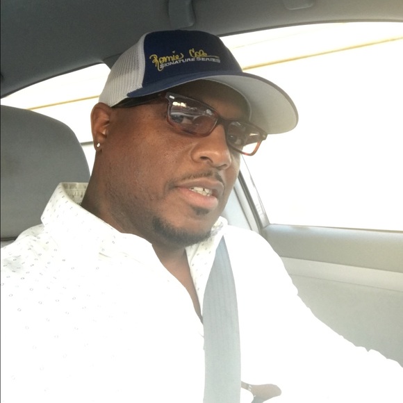 Meet your Posher, Shai